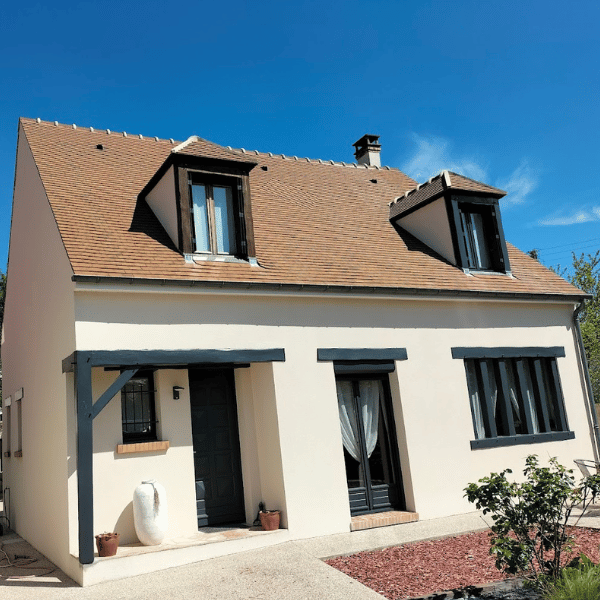 maison en tuiles de pays